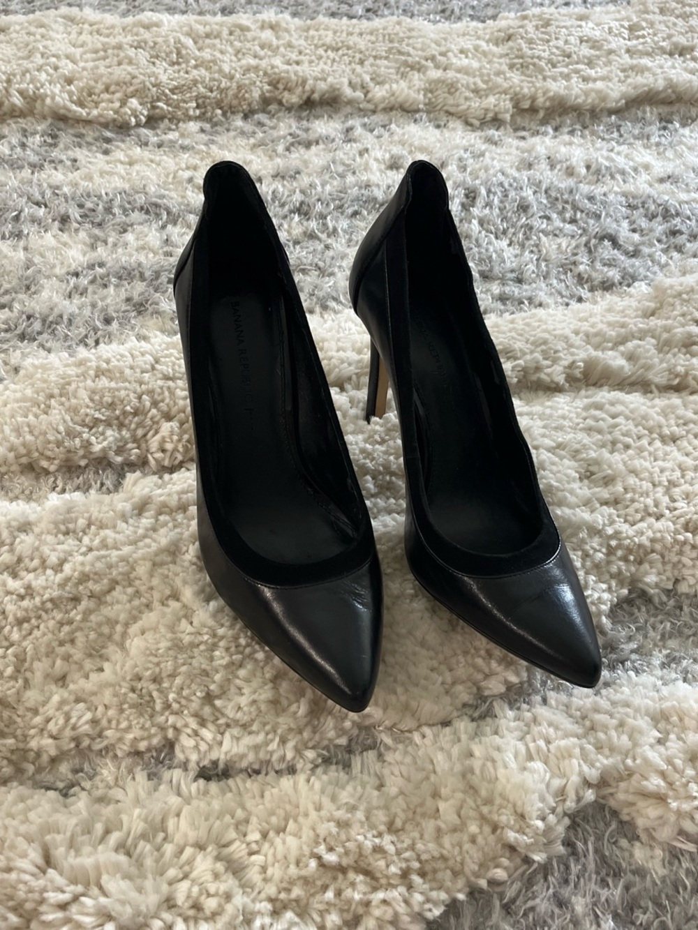 Banana Republic Black Pointed-Toe Stiletto Pumps
